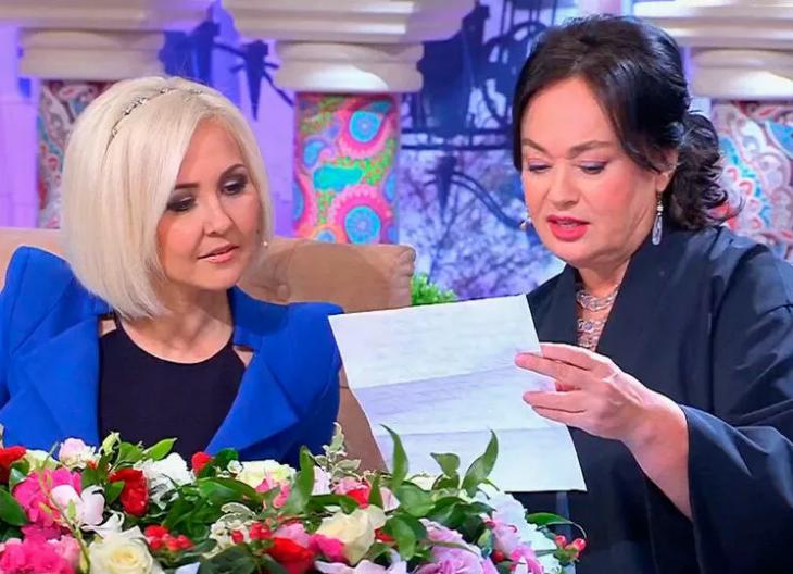 Лариса Гузеева о бывшей соведущей Василисе Володиной: "Она нас предала!" Лариса Гузеева о бывшей соведущей Василисе Володиной: "Она нас предала!"