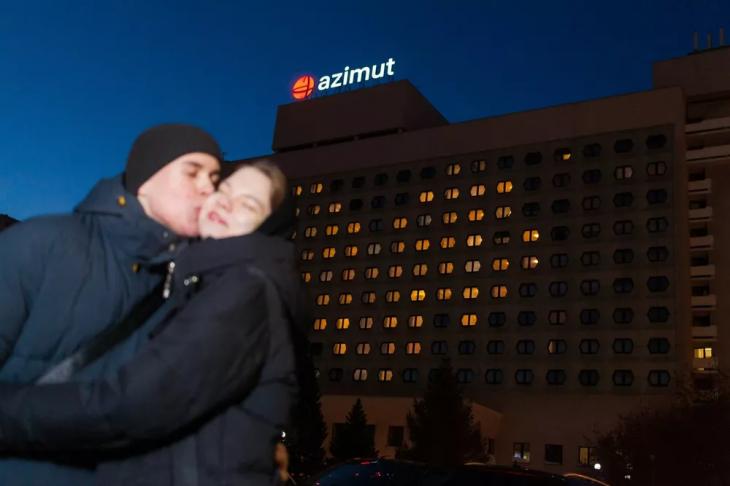 AZIMUT Hotels вновь включает любовь AZIMUT Hotels вновь включает любовь