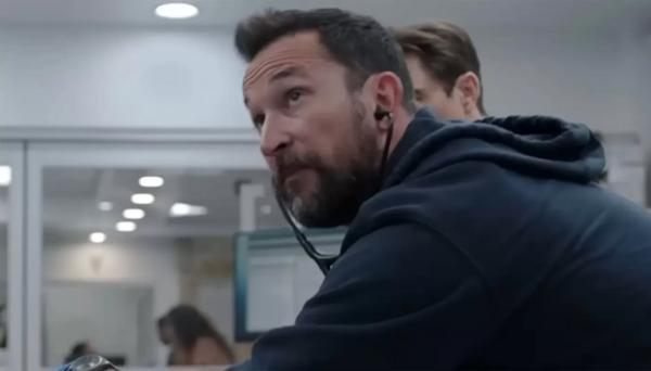 Сериал "Больница Питт" возглавил номинацию на премию "Эмми" Сериал "Больница Питт" возглавил номинацию на премию "Эмми"