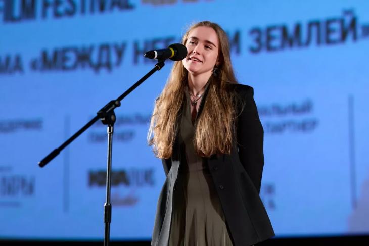 Елена Лядова, Михаил Тройник, Маруся Фомина, Стася Толстая и другие звезды на закрытии кинофестиваля "Сделано женщинами"